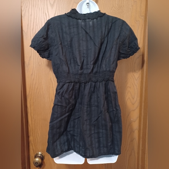 FLOWERS embroidered trim v-neck peplum top - Picture 2 of 6